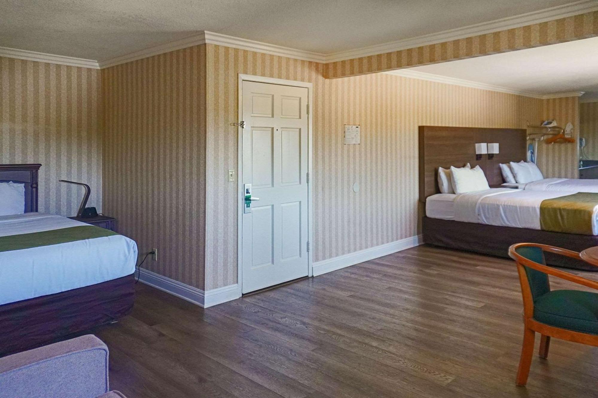 Quality Inn & Suites Anaheim Maingate Exterior foto