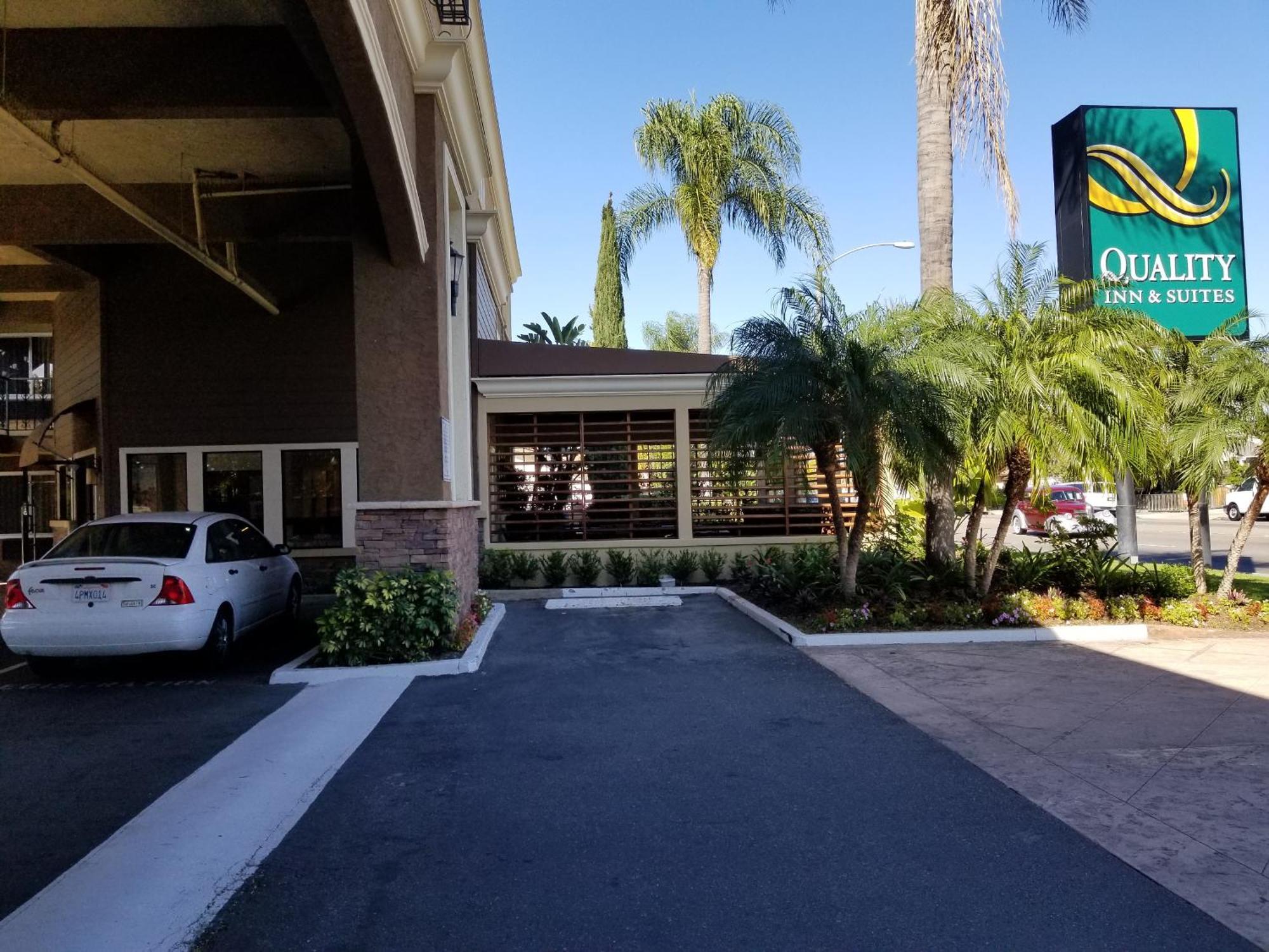 Quality Inn & Suites Anaheim Maingate Exterior foto